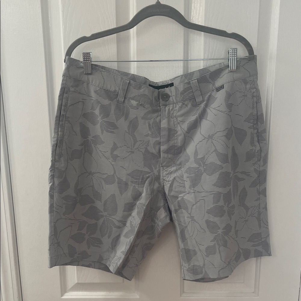 Travis Mathew Gray Patterned Men's Shorts